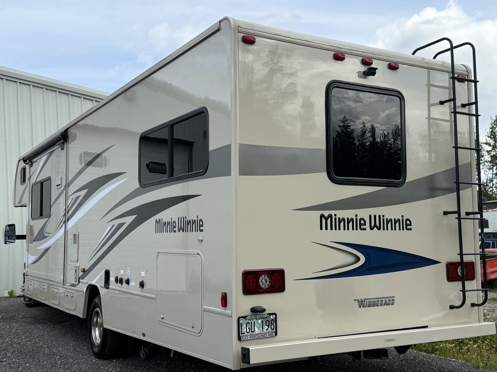 Minnie Winnie belonging to Sherrie Olivas
